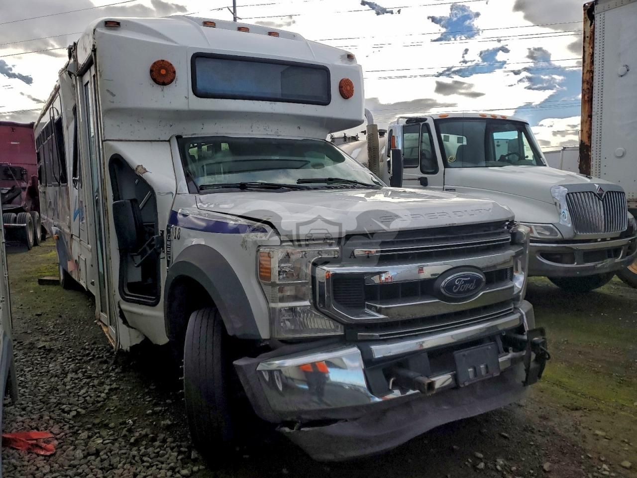 Ford F550 SUPER DUTY 7.3L 8 2022