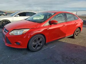 Ford Focus SE 2.0L 4 2013