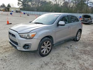 Mitsubishi Outlander SE 2.0L 4 2014