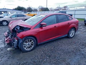 Ford Focus SE 2.0L 4 2015