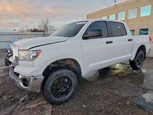 Toyota Tundra CREWMAX 5.7L 8 2008