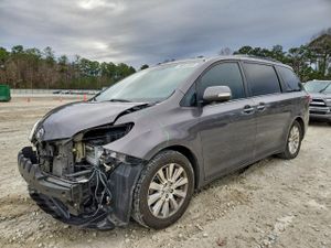 Toyota Sienna XLE 3.5L 6 2015