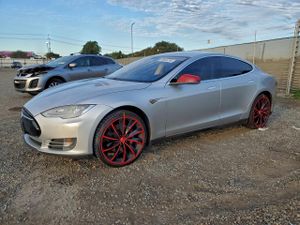 Tesla Model S 2014