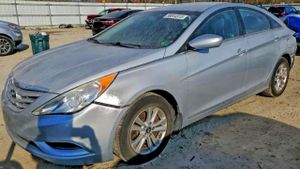 Hyundai Sonata GLS 2.4L 4 2012