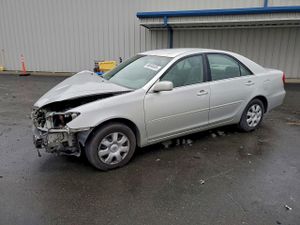 Toyota Camry LE 2.4L 4 2004