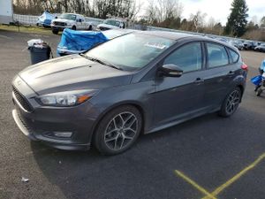 Ford Focus SE 2.0L 4 2015