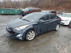 Hyundai Elantra GLS 1.8L 4 2013