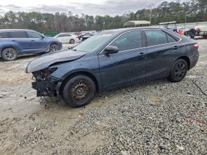 Toyota Camry LE 2.5L 4 2015
