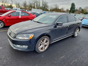Volkswagen Passat SEL 2.0L 4 2013