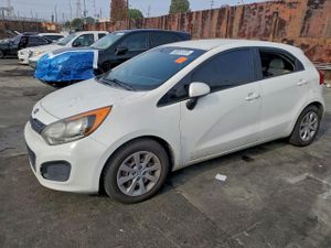 Kia Rio LX 1.6L 4 2013
