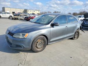 Volkswagen Jetta SE 1.8L 4 2014