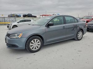 Volkswagen Jetta BASE 2.0L 4 2014