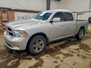 Dodge RAM 5.7L 8 2011