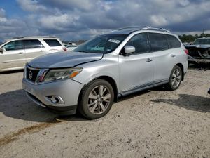 Nissan Pathfinder S 3.5L 6 2013