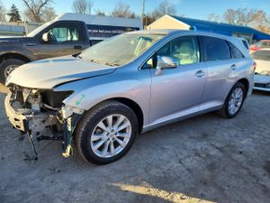 Toyota Venza LE 2.7L 4 2013