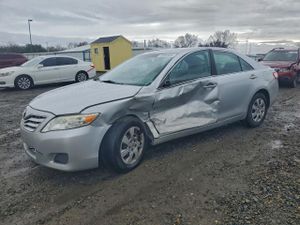 Toyota Camry BASE 2.5L 4 2011