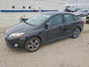Ford Focus SE 2.0L 4 2014