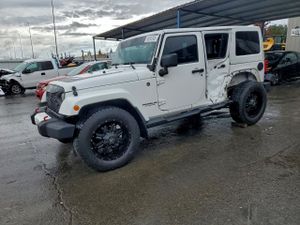 Jeep Wrangler SAHARA 3.6L 6 2012