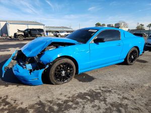 Ford Mustang 3.7L 6 2014