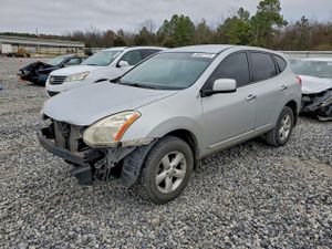 Nissan Rogue S 2.5L 4 2013