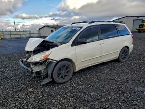Toyota Sienna CE 3.5L 6 2008