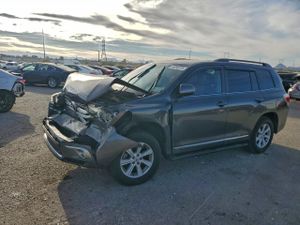 Toyota Highlander BASE 3.5L 6 2013