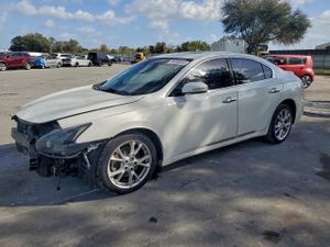 Nissan Maxima S 3.5L 6 2012