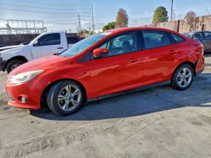 Ford Focus SE 2.0L 4 2013