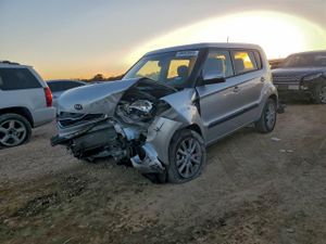Kia Soul + 2.0L 4 2012