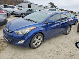 Hyundai Elantra GLS 1.8L 4 2013