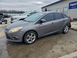Ford Focus SE 2.0L 4 2014