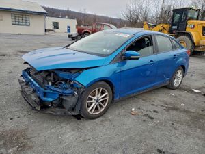 Ford Focus SE 2.0L 4 2015
