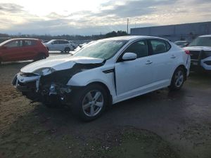 Kia Optima LX 2.4L 4 2015