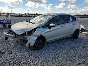 Ford Fiesta SE 1.6L 4 2013