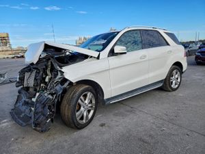 Mercedes-Benz ML 250 BLUETEC 2.1L 4 2015