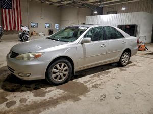 Toyota Camry LE 2.4L 4 2004