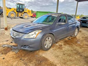 Nissan Altima BASE 2.5L 4 2010
