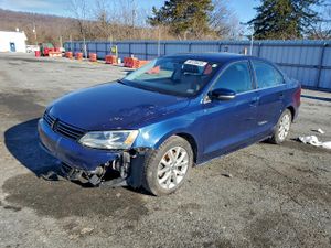 Volkswagen Jetta SE 1.8L 4 2014