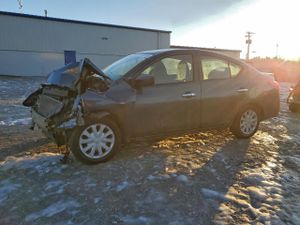 Nissan Versa S 1.6L 4 2015