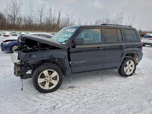 Jeep Patriot LATITUDE 2.4L 4 2015