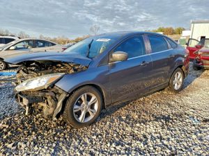 Ford Focus SE 2.0L 4 2012