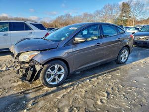 Ford Focus SE 2.0L 4 2014