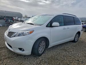 Toyota Sienna XLE 3.5L 6 2014
