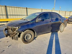 Toyota Corolla BASE 1.8L 4 2012