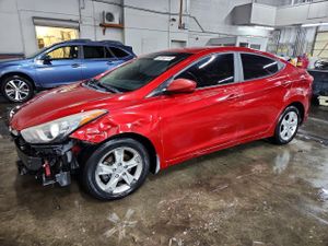 Hyundai Elantra GLS 1.8L 4 2013