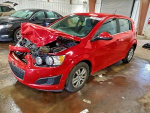 Chevrolet Aveo (Sonic) LT 1.8L 4 2015