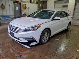 Hyundai Sonata SE 2.4L 4 2015