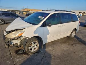 Toyota Sienna CE 3.5L 6 2009