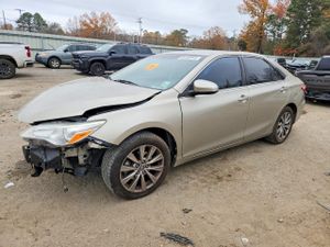 Toyota Camry LE 2.5L 4 2015