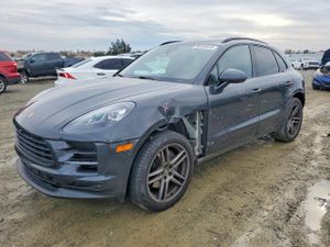 Porsche Macan 2.0L 4 2021